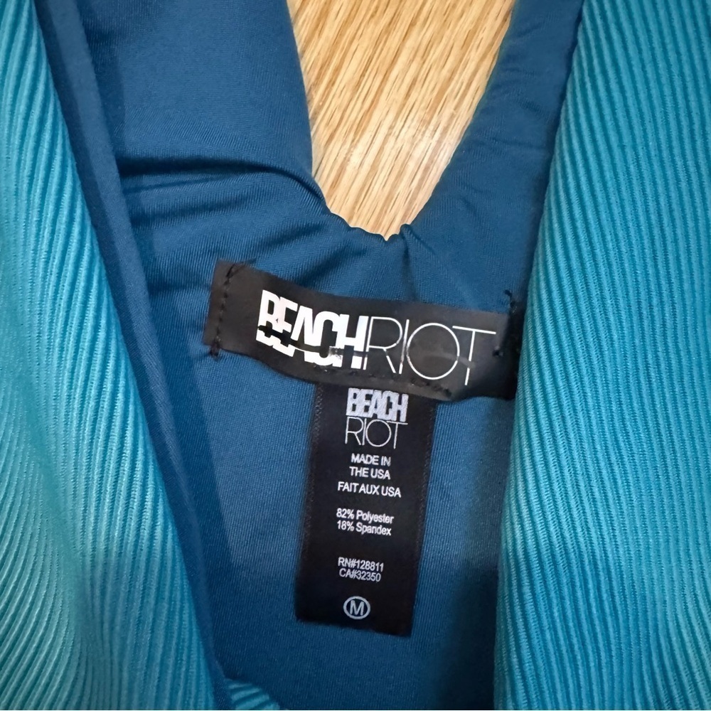 New Beach Riot Dallas Ribbed Bikini Swim Top Blue Teal Medium - Picture 3 of 4